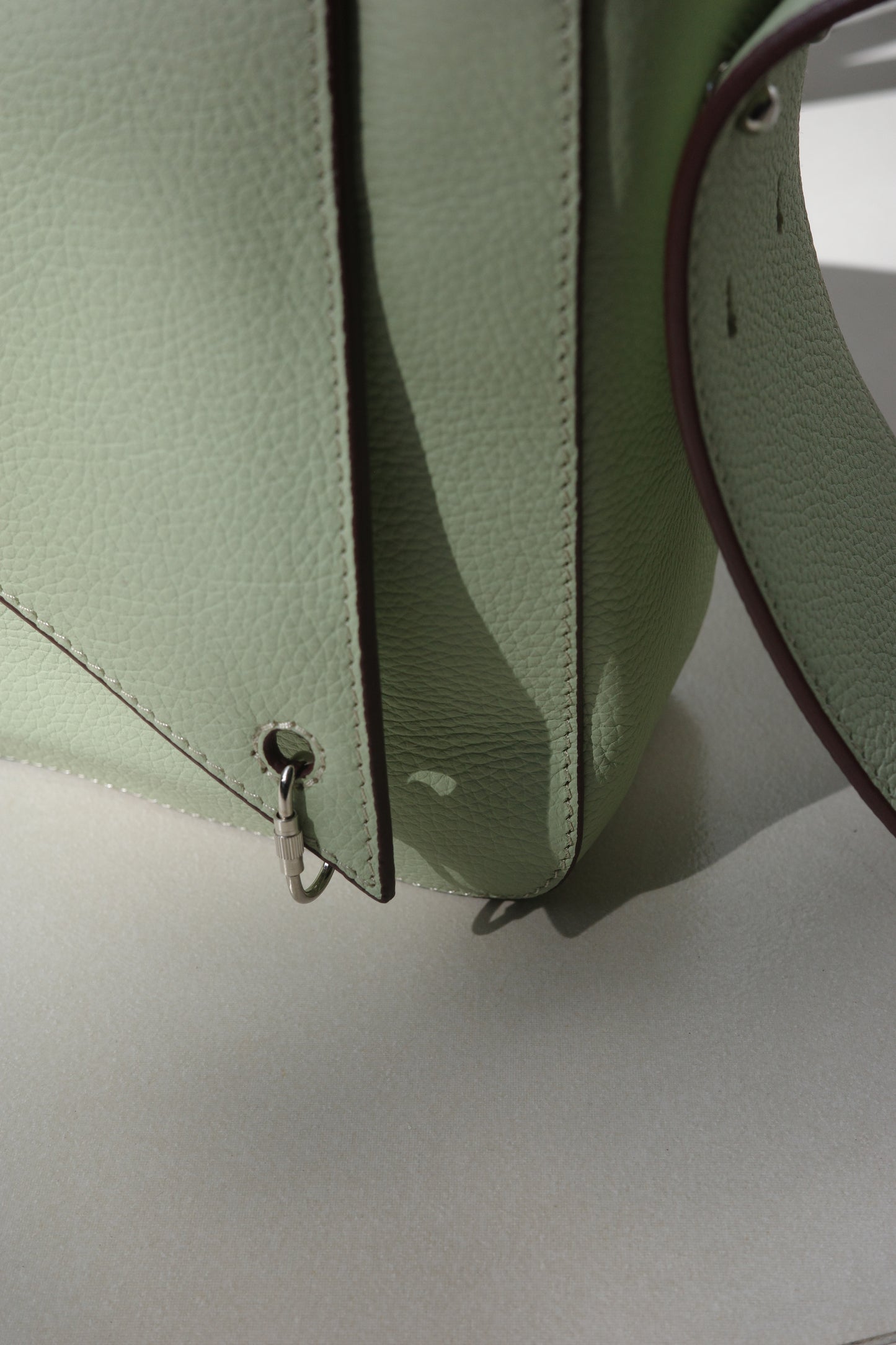 The Tie Mini in Peppermint Mocha