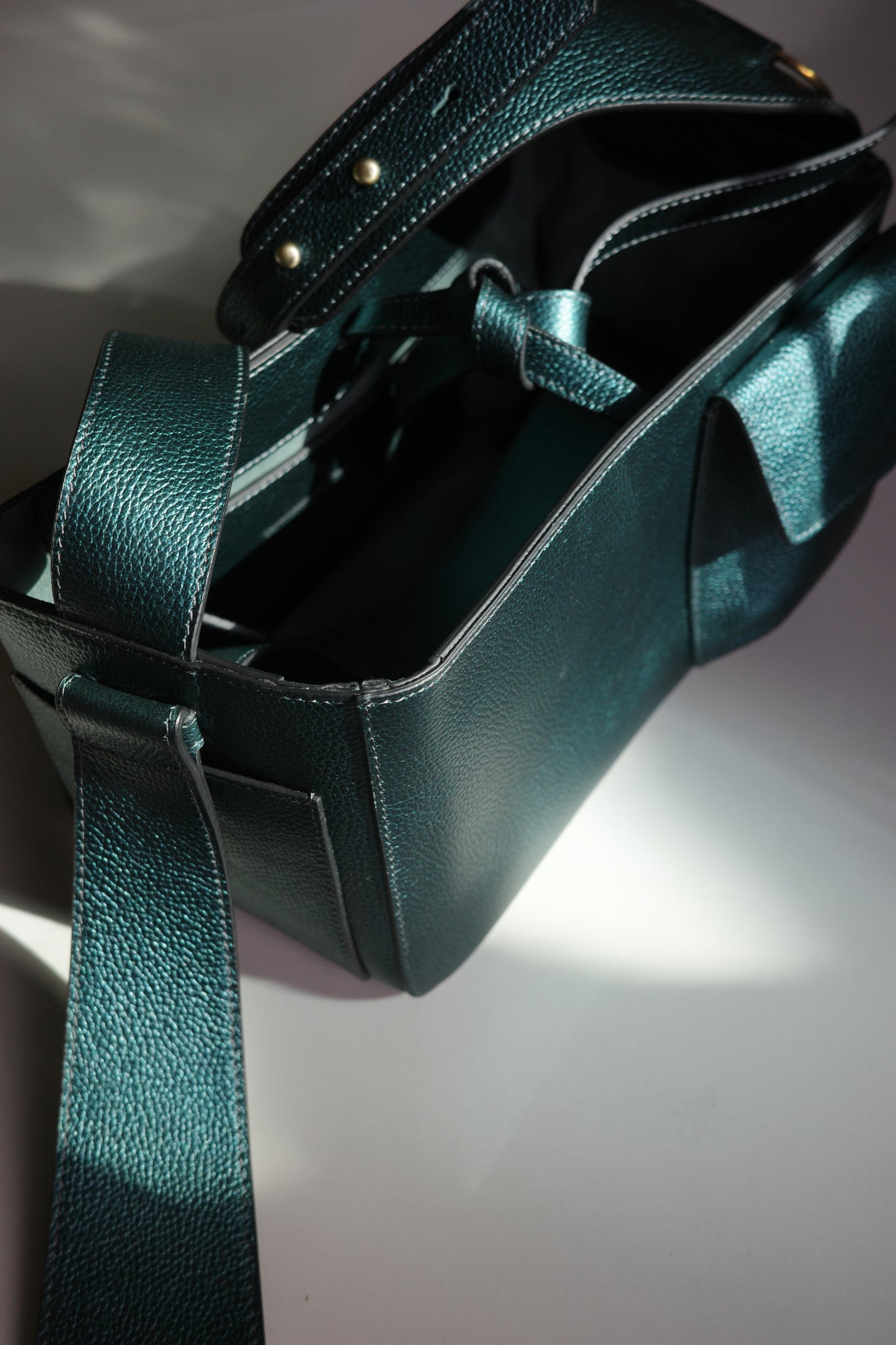 The Tie Slouch in Nori