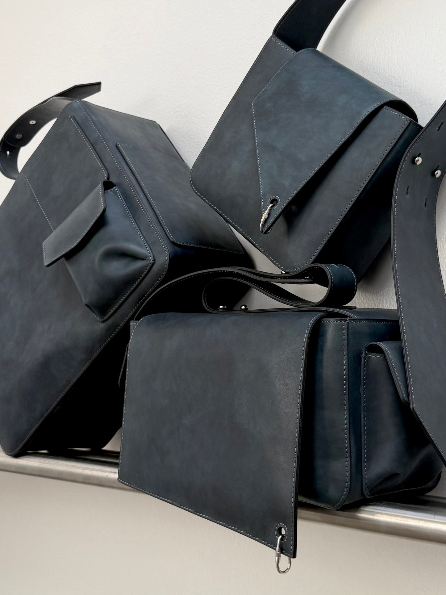 THE TIE MINI in Stonewash