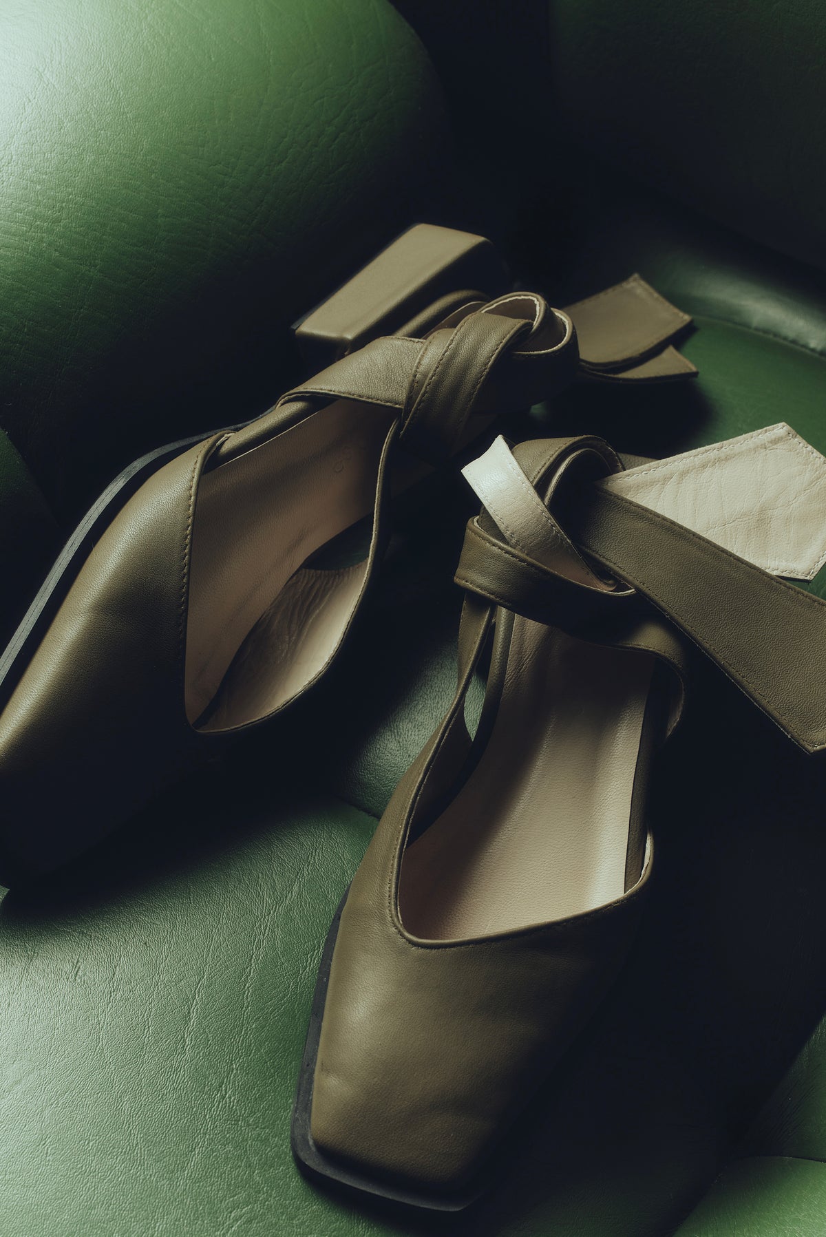 THE TAB SLINGBACK in Artichoke