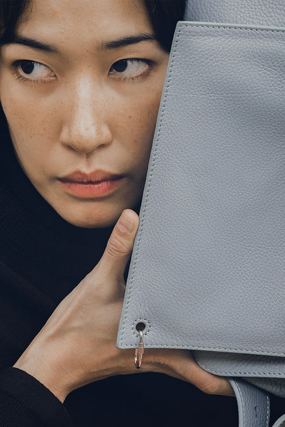 The Memory Bag in Smoke Gray