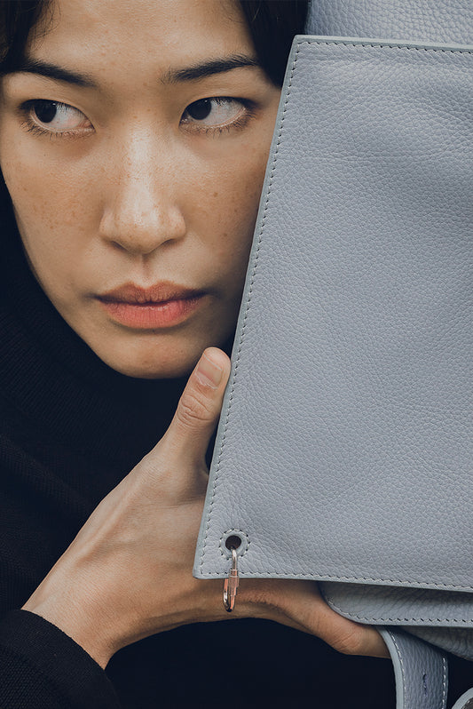 The Memory Bag in Smoke Gray