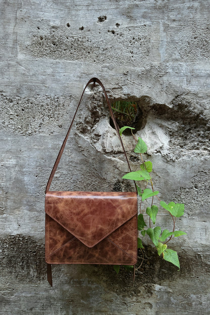 THE LETTER BAG in Sepia