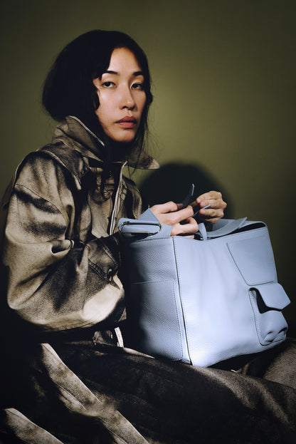 THE 444 CARRYALL in Smoke Gray