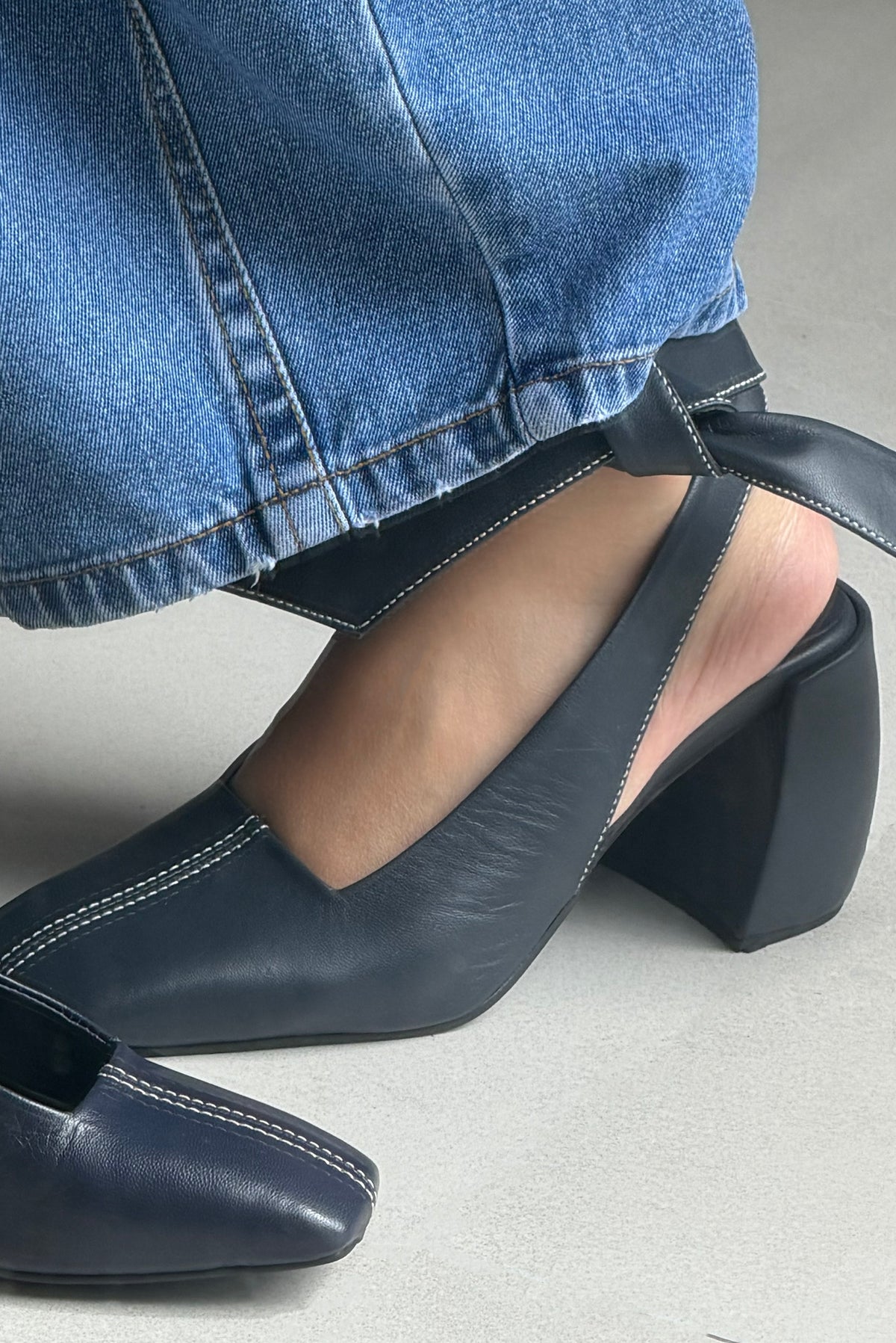 THE KNOT BLOCK in Slate Blue