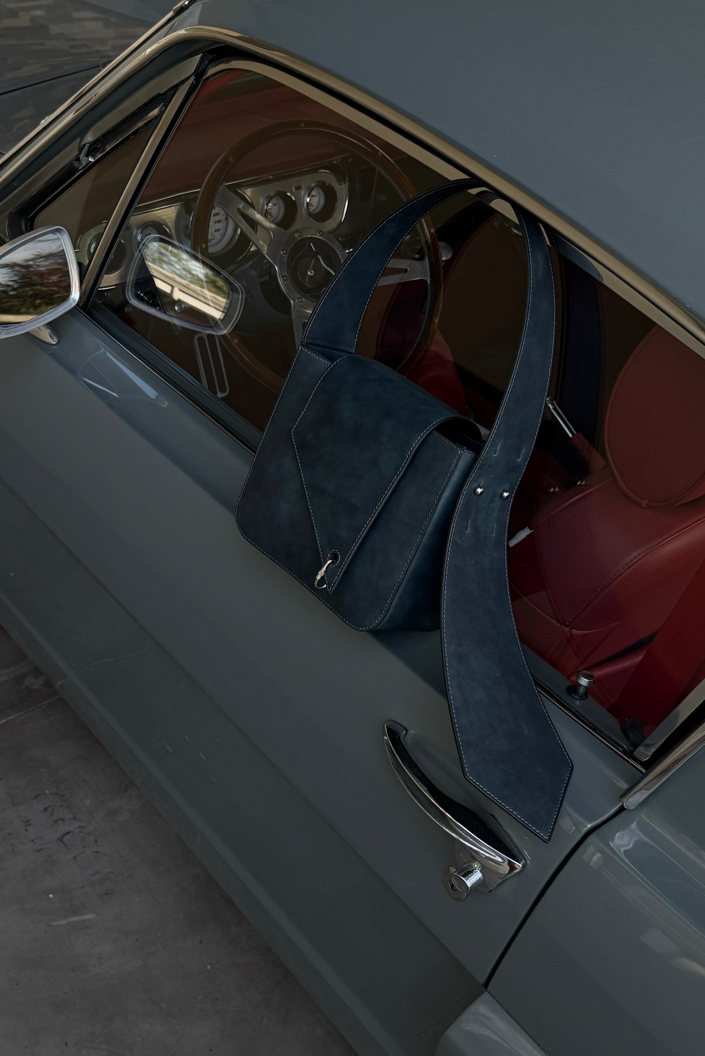 THE TIE MINI in Stonewash