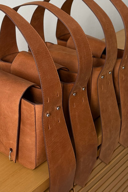 THE TIE MINI in Cognac
